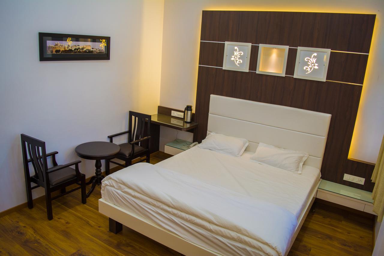 Tiger Hill Homestay Udaipur Extérieur photo
